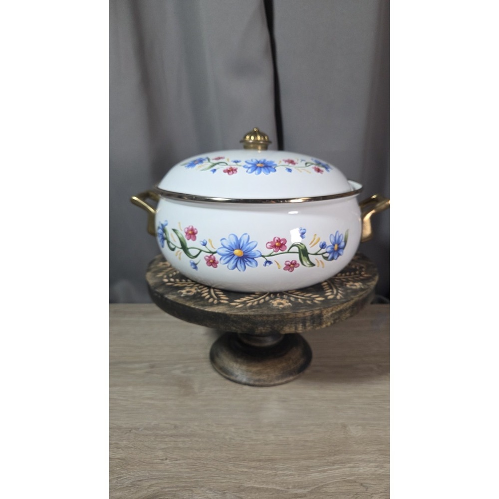 Regency Club Enamel 4.5 QT Covered Dutch Oven New In Box